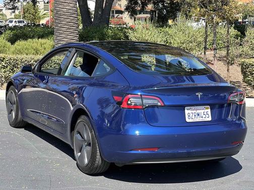 2022 Tesla Model 3 Standard Range