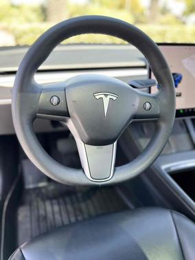 2022 Tesla Model 3 Standard Range