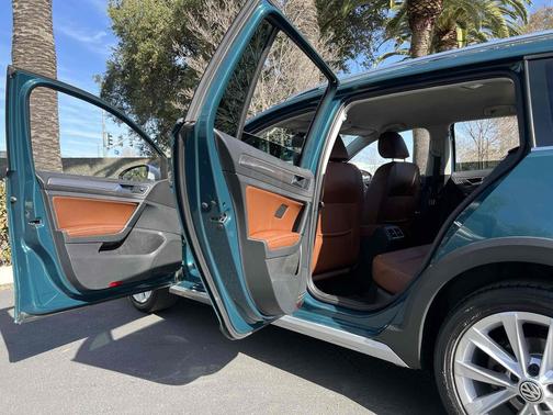 2019 Volkswagen Golf Alltrack TSI S