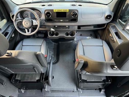 2023 Mercedes-Benz Sprinter 2500 Standard Roof