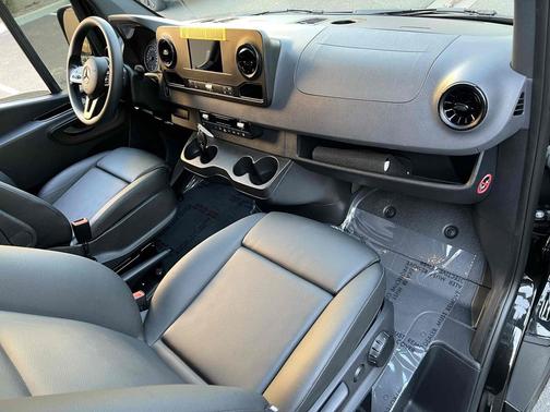 2023 Mercedes-Benz Sprinter 2500 Standard Roof