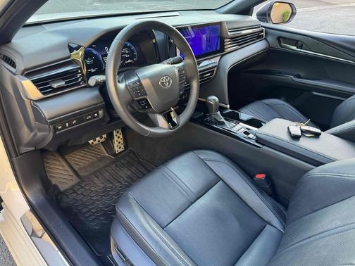 Wind Chill Pearl 2025 Toyota Camry XSE