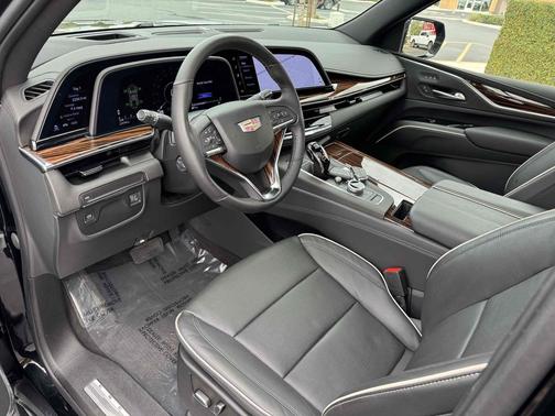 2023 Cadillac Escalade ESV Premium Luxury