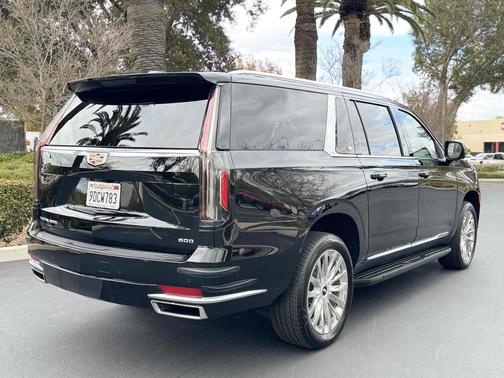 2023 Cadillac Escalade ESV Premium Luxury