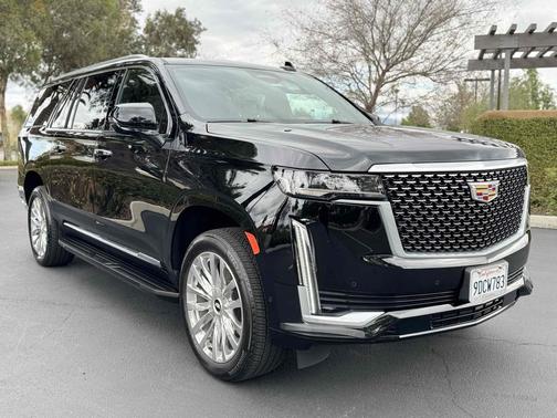 2023 Cadillac Escalade ESV Premium Luxury