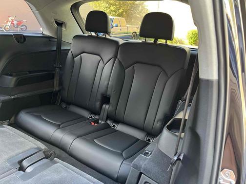 Orca Black Metallic 2020 Audi Q7 55 Prestige