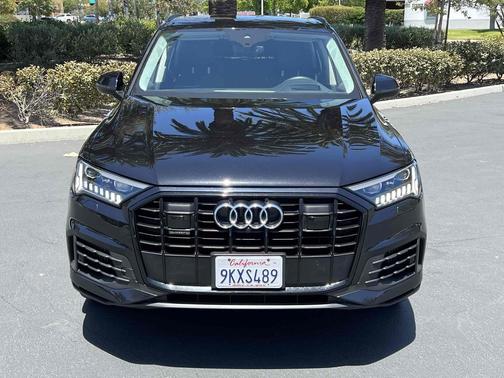 Orca Black Metallic 2020 Audi Q7 55 Prestige