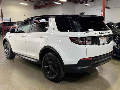 Fuji White 2021 Land Rover Discovery Sport SE