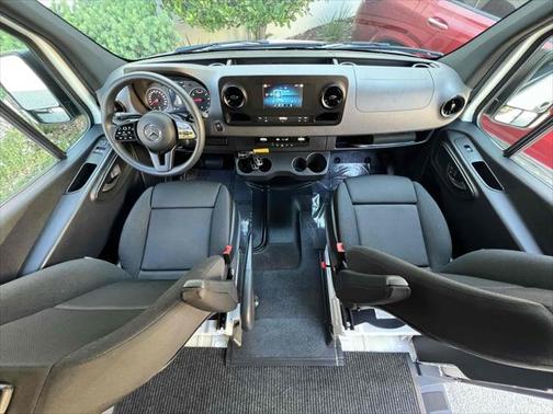 2023 Mercedes-Benz Sprinter 1500 Standard Roof 4-Cyl Gas