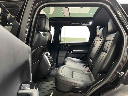 2021 Land Rover Range Rover Sport HSE Silver Edition