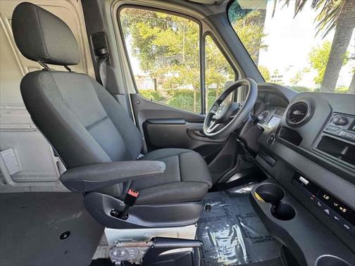 2022 Mercedes-Benz Sprinter 1500 Standard Roof I4