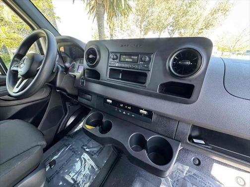 2022 Mercedes-Benz Sprinter 1500 Standard Roof I4