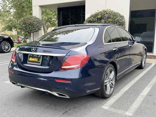 Lunar Blue Metallic 2017 Mercedes-Benz E-Class E 300