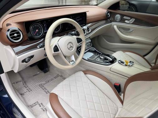 Lunar Blue Metallic 2017 Mercedes-Benz E-Class E 300