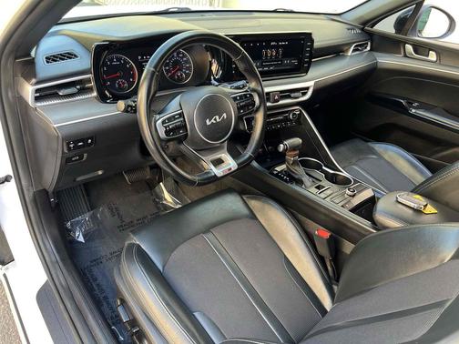 Glacial White Pearl 2022 Kia K5 GT-Line