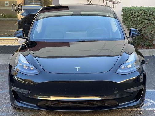 2022 Tesla Model 3 Standard Range