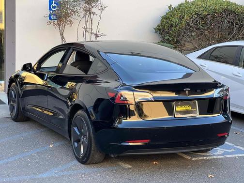 2022 Tesla Model 3 Standard Range