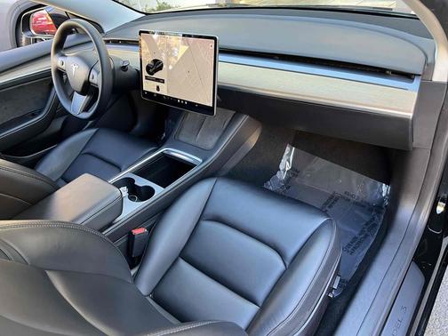 2022 Tesla Model 3 Standard Range