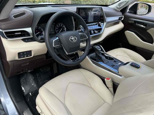 2020 Toyota Highlander Platinum