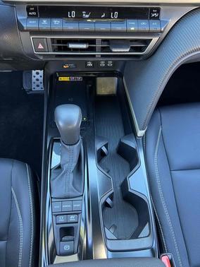 Ice Cap 2025 Toyota Camry LE