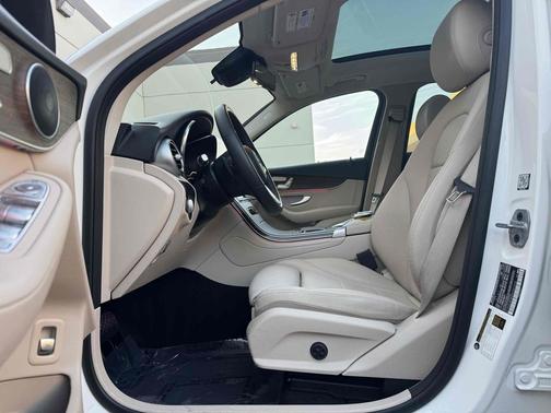 2022 Mercedes-Benz GLC 300 Base