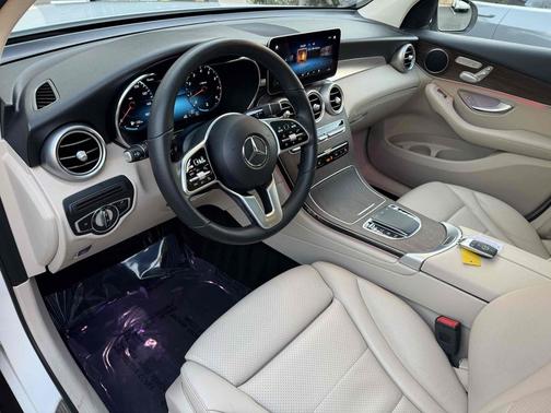 2022 Mercedes-Benz GLC 300 Base