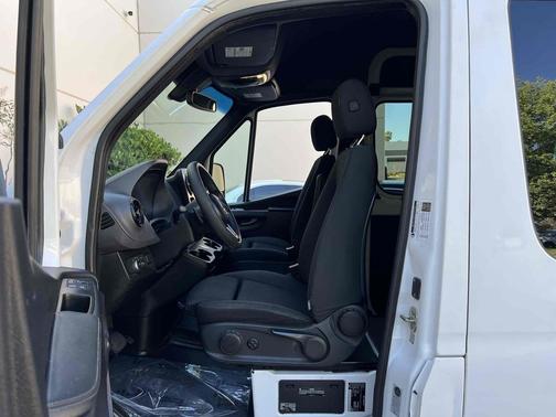 Arctic White 2019 Mercedes-Benz Sprinter 2500 High Roof