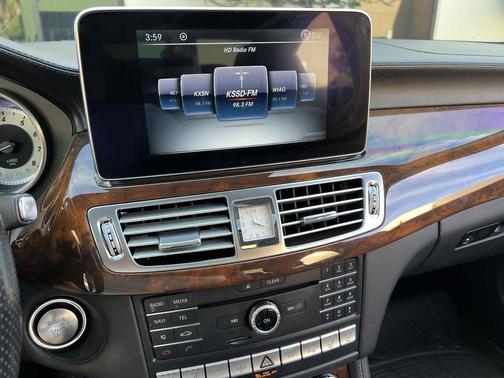 Palladium Silver Metallic 2015 Mercedes-Benz CLS-Class CLS 550