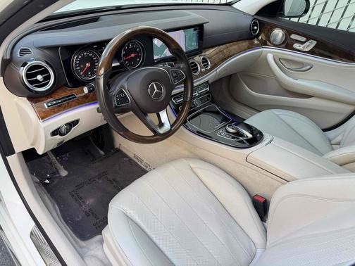 Polar White 2017 Mercedes-Benz E-Class RWD Sedan