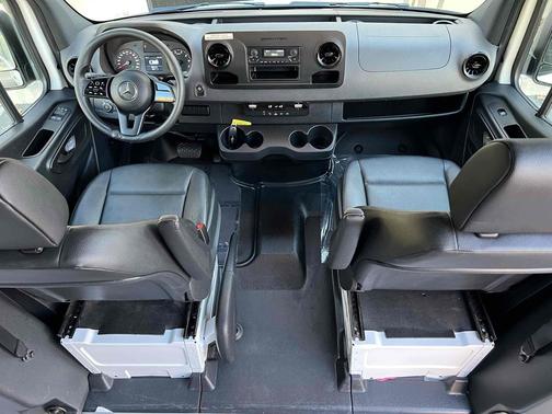 2022 Mercedes-Benz Sprinter 2500 Standard Roof