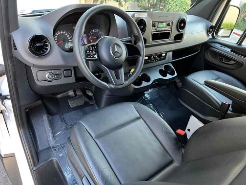 2022 Mercedes-Benz Sprinter 2500 Standard Roof