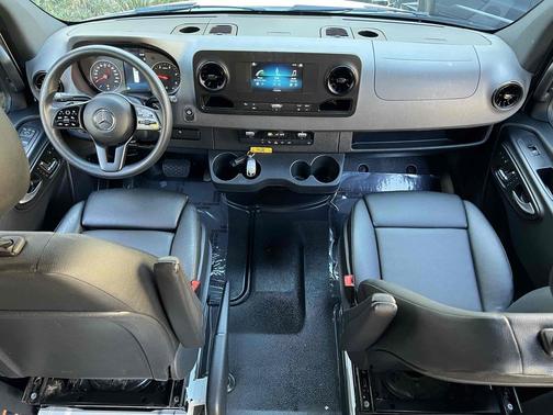Arctic White 2022 Mercedes-Benz Sprinter 2500 High Roof