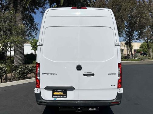 Arctic White 2022 Mercedes-Benz Sprinter 2500