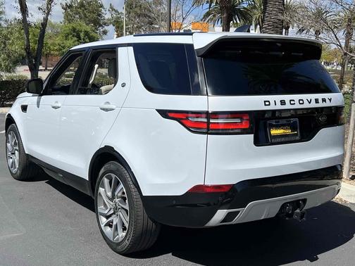 2020 Land Rover Discovery Landmark Edition