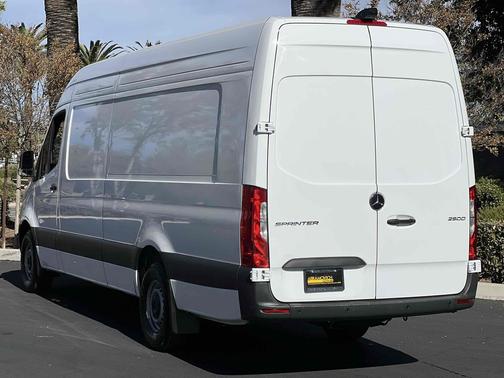 2025 Mercedes-Benz Sprinter 2500 High Roof