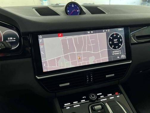 White 2019 Porsche Cayenne Cayenne