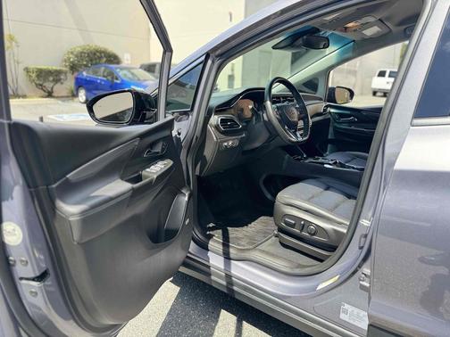 Gray Ghost Metallic 2023 Chevrolet Bolt EV 2LT - INFOTAINMENT PKG - CHARGE CORD, DUAL-LEVEL