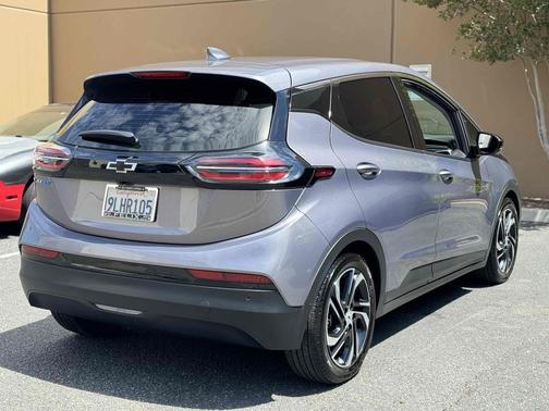 Gray Ghost Metallic 2023 Chevrolet Bolt EV 2LT - INFOTAINMENT PKG - CHARGE CORD, DUAL-LEVEL