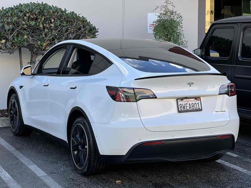 2021 Tesla Model Y Long Range Dual Motor All-Wheel Drive