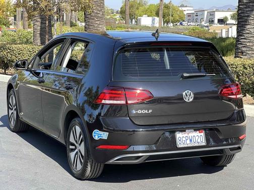 2018 Volkswagen e-Golf SE