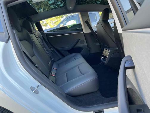 Pearl White Multi-Coat 2025 Tesla Model 3 Long Range