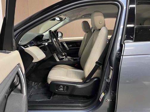 Byron Blue Metallic 2021 Land Rover Discovery Sport S