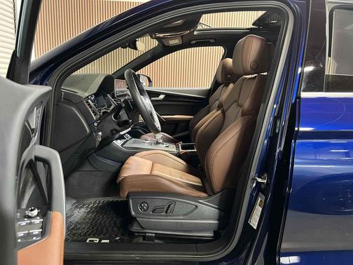 Navarra Blue Metallic 2019 Audi Q5 45 Premium