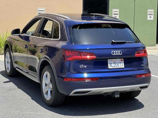 Navarra Blue Metallic 2019 Audi Q5 Prestige