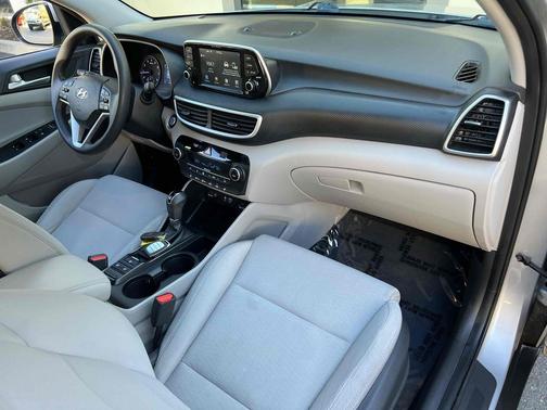 2020 Hyundai TUCSON SEL