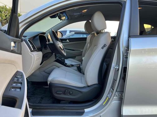 2020 Hyundai TUCSON SEL