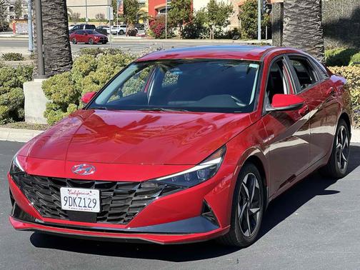 2023 Hyundai ELANTRA Limited