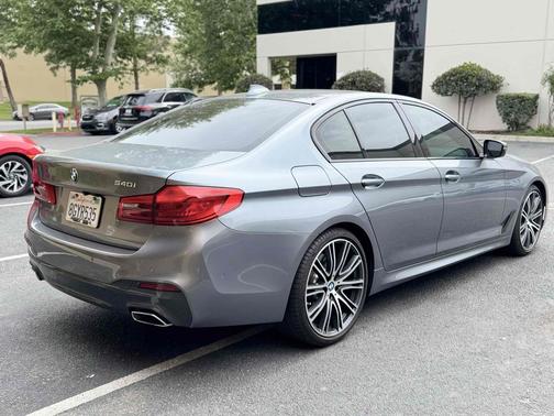 Bluestone Metallic 2019 BMW 540 540i