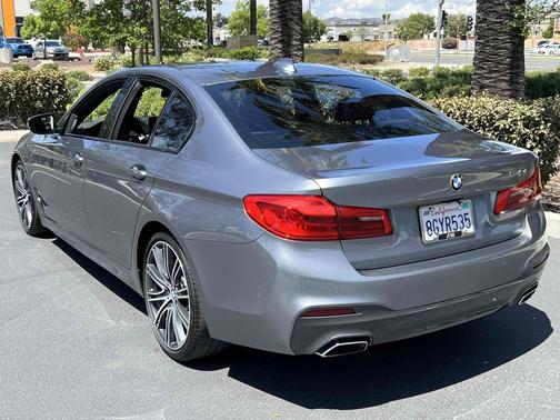 Bluestone Metallic 2019 BMW 540 540i