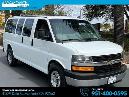 Summit White 2018 Chevrolet Express 3500 LT